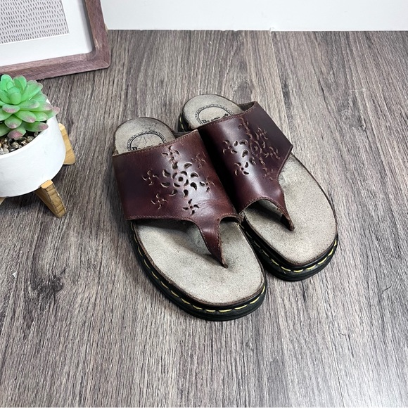 Dr. Martens | Vintage Y2K Thong Low Platform Sandals with Perforated Leather Sz7 - Picture 2 of 16